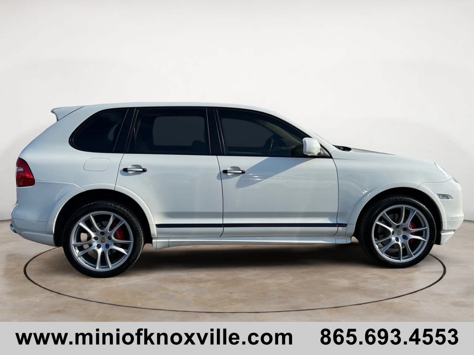 2008 Porsche Cayenne GTS photo 2
