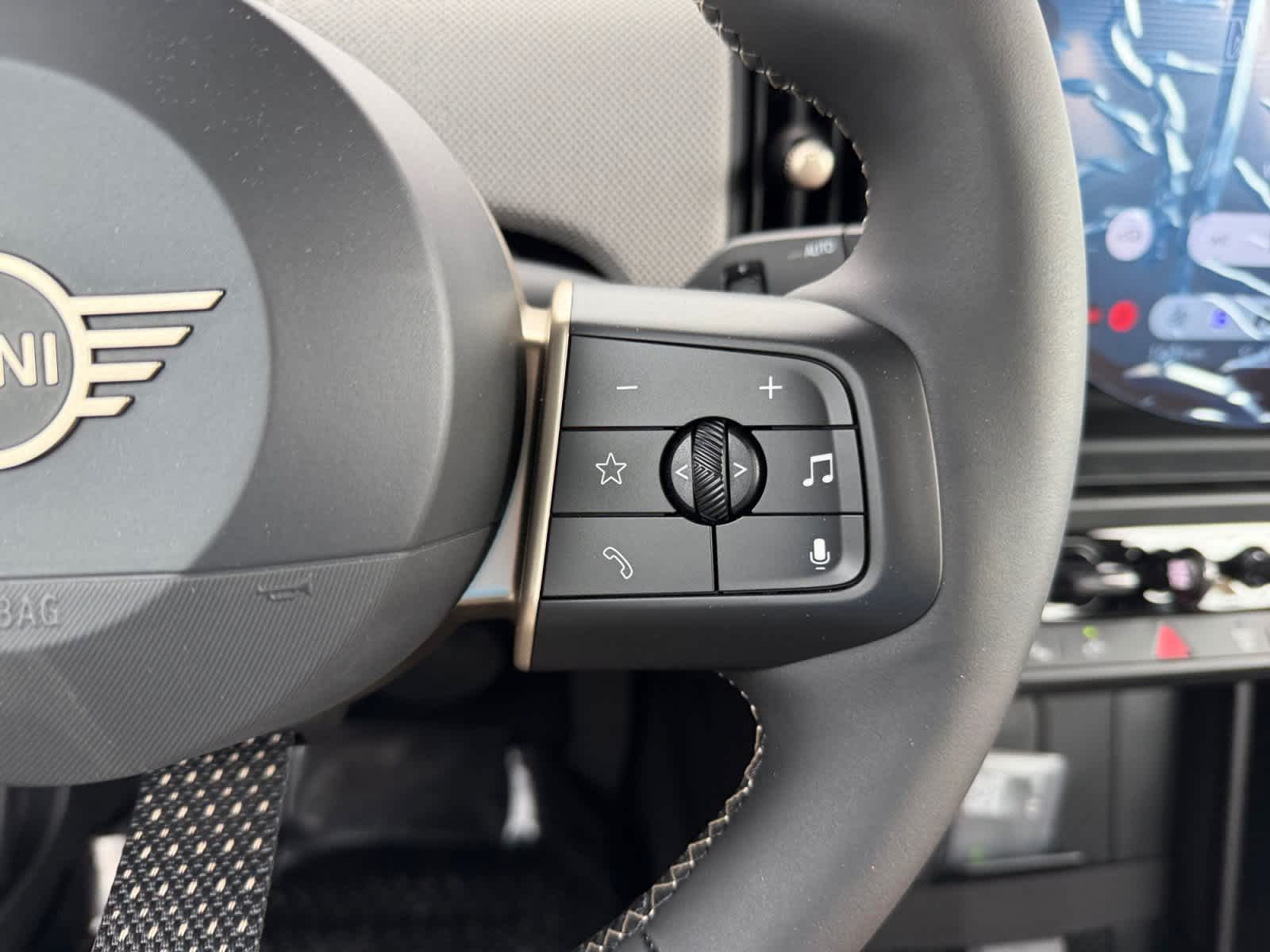 2026 MINI Hardtop 2 Door S - Photo 23