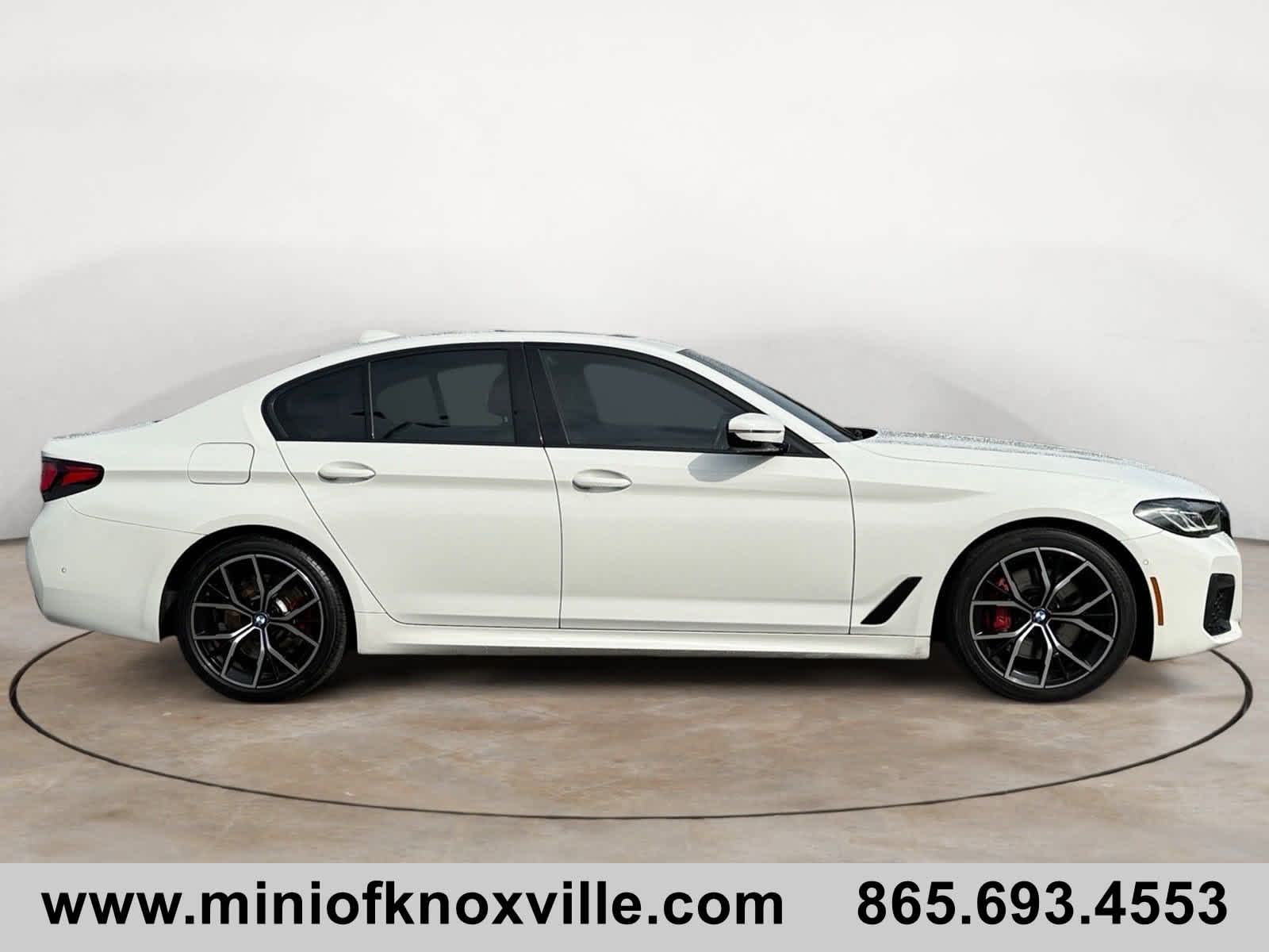Used 2022 BMW 5 Series 530i with VIN WBA53BH02NWX46948 for sale in Knoxville, TN