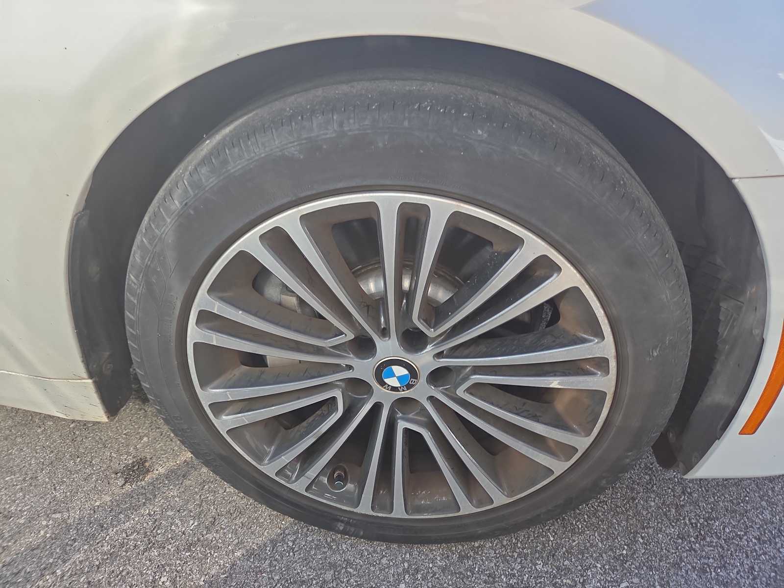 2020 Bmw 530i xDrive photo 2