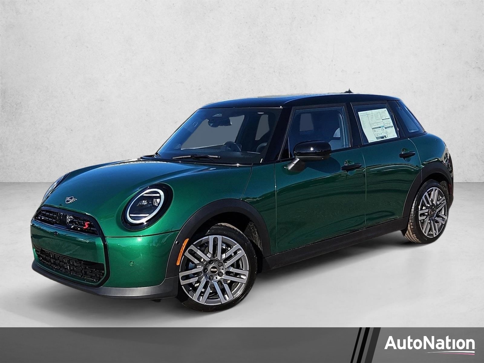 2026 MINI Hardtop Cooper S's photo
