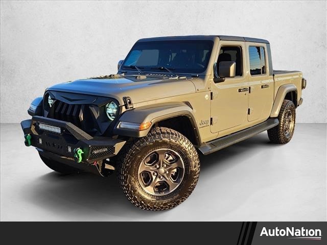 2023 Jeep Gladiator Overland's photo