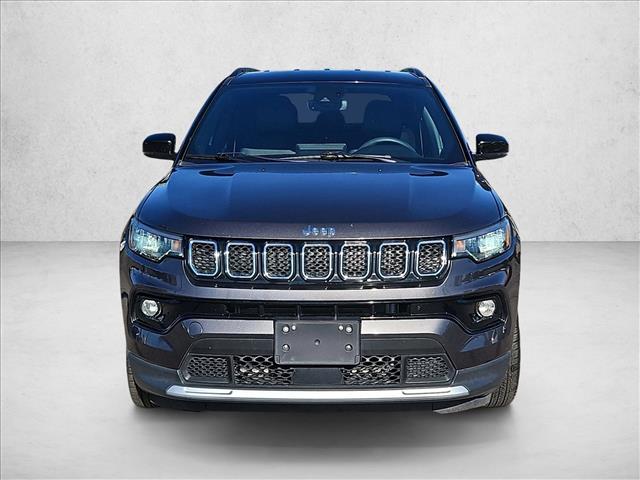 2023 Jeep Compass Limited photo 2