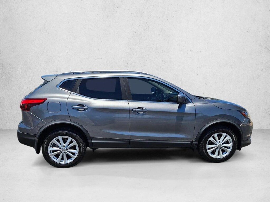Used 2017 Nissan Rogue Sport SV SUV