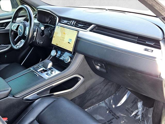 2021 Jaguar F-Pace R-Dynamic S - Photo 23