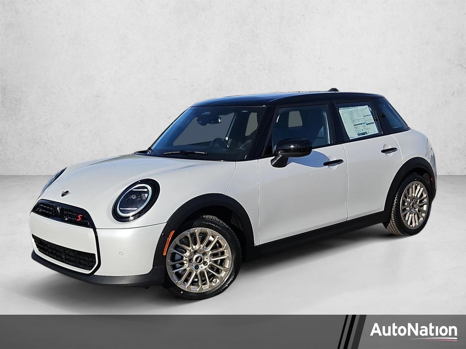 2026 MINI Hardtop Cooper S Signature's photo