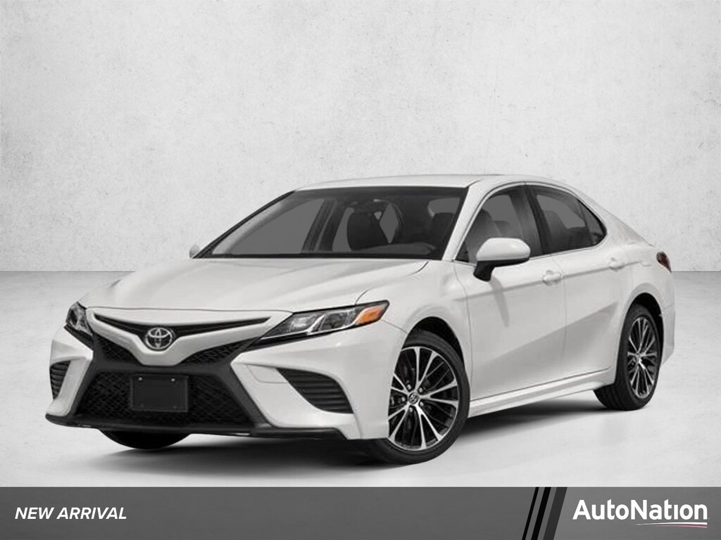 Used 2019 Toyota Camry SE Sedan