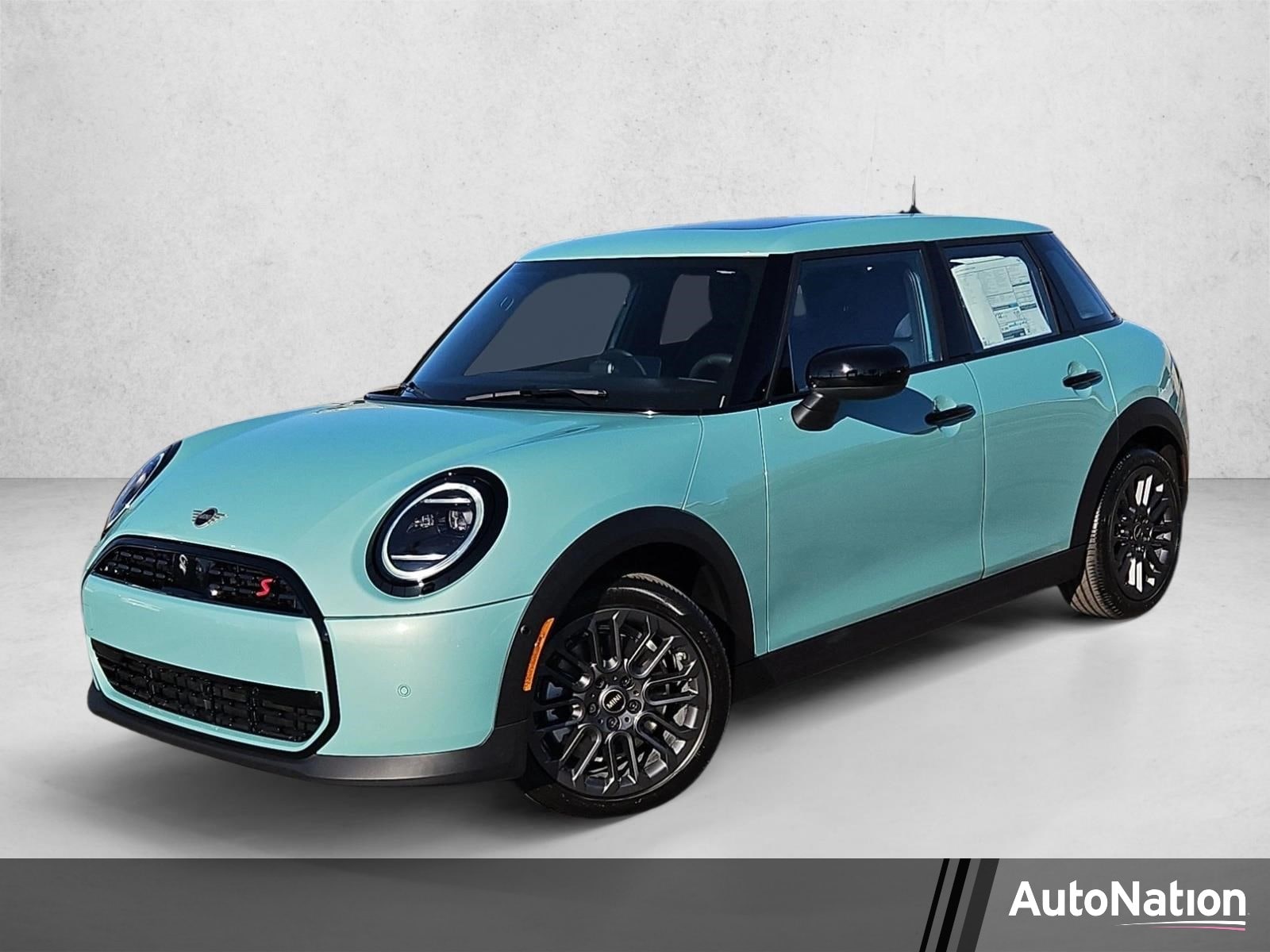 2026 MINI Hardtop Cooper S Signature's photo