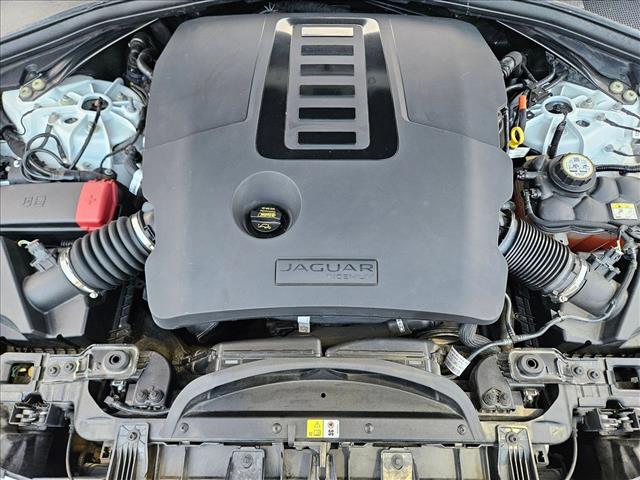 2021 Jaguar F-Pace R-Dynamic S - Photo 25