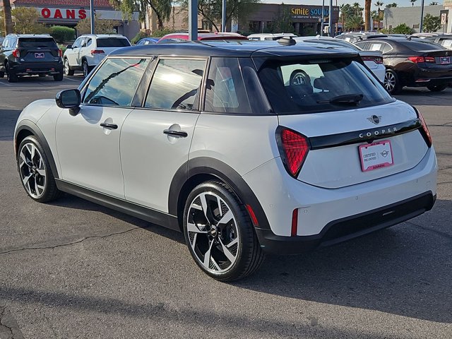 2025 Mini Cooper 4 Door Hardtop Signature photo 3