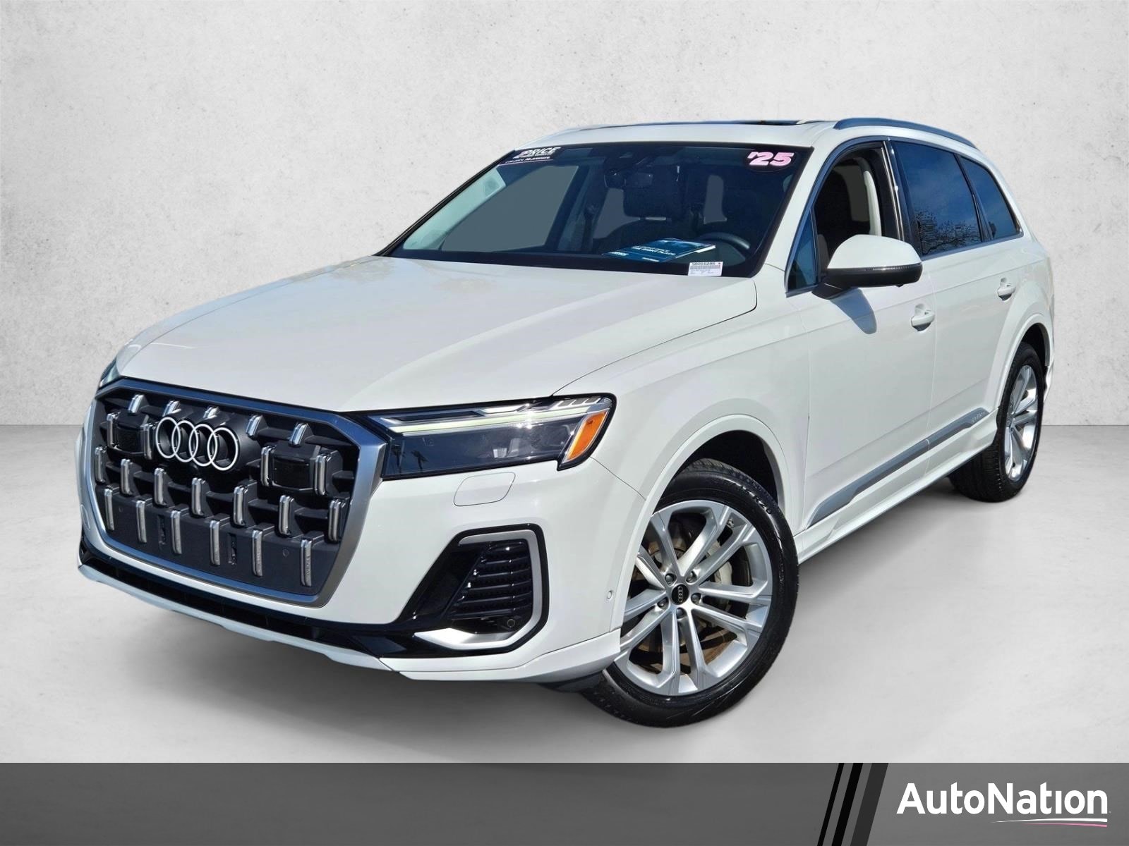 2025 Audi Q7 55 Premium Plus quattro Tiptronic's photo