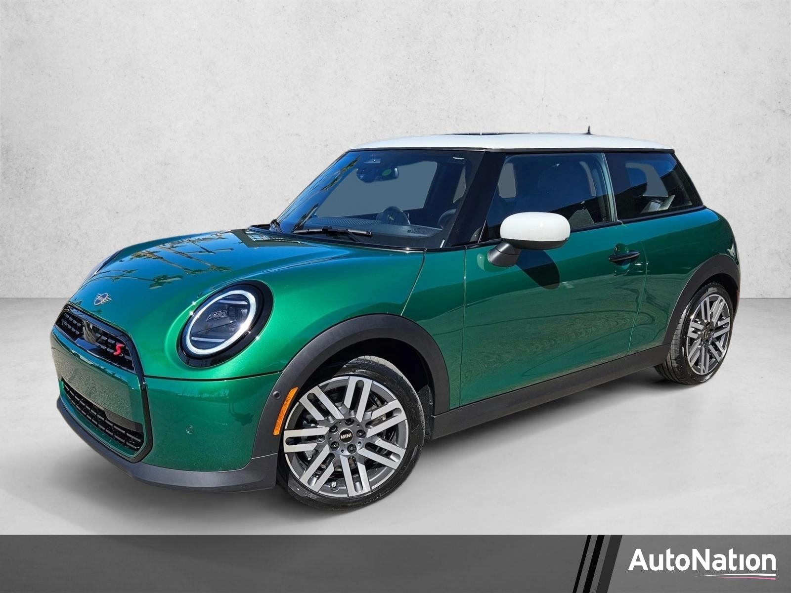 2026 MINI Hardtop Cooper S Signature's photo