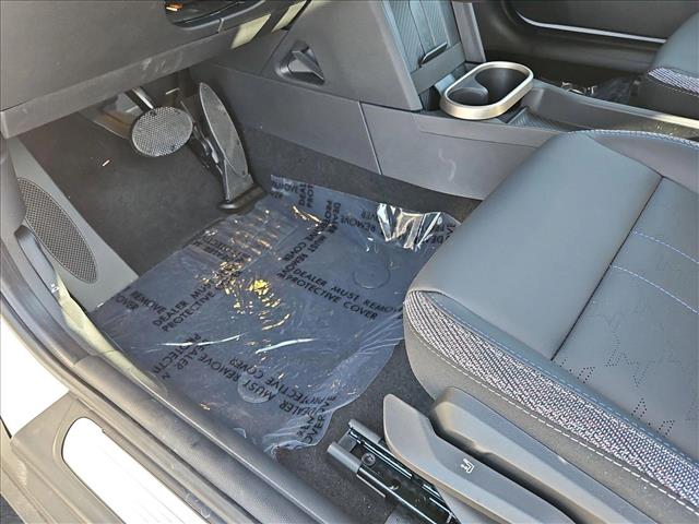 2025 Mini Cooper Hardtop 2 Door Signature photo 4