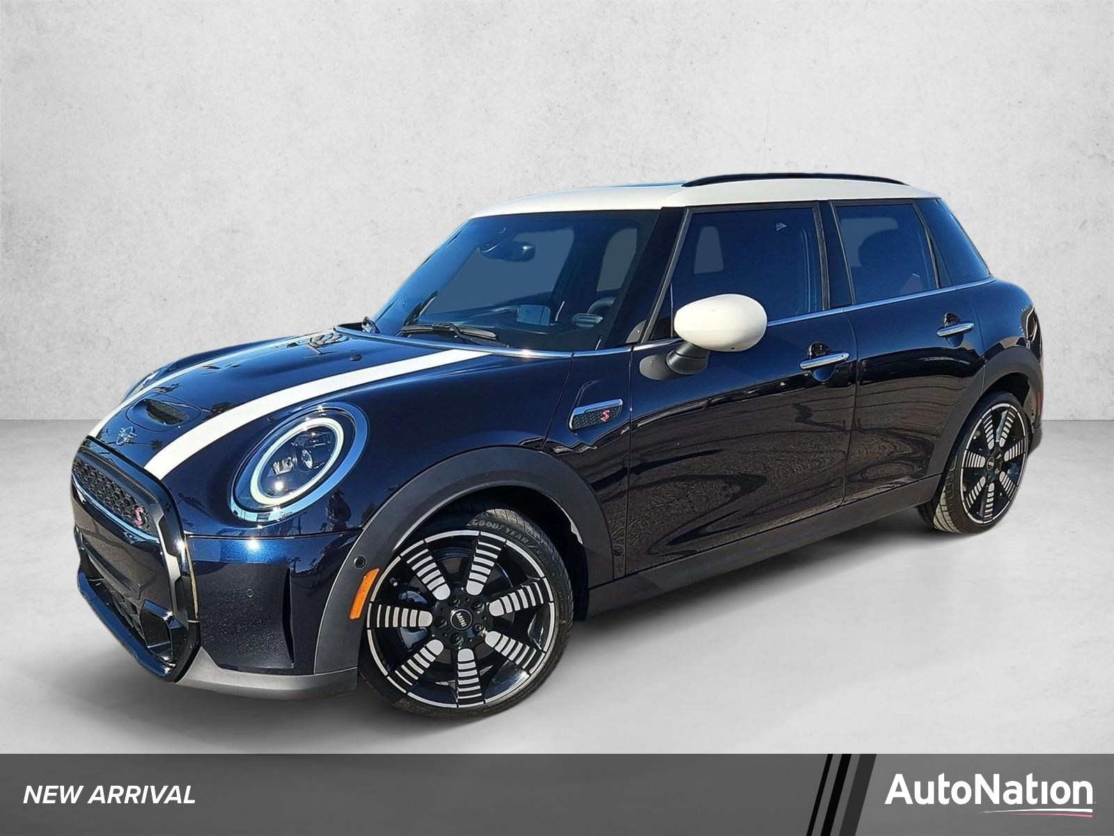 2024 MINI Hardtop 4 Door