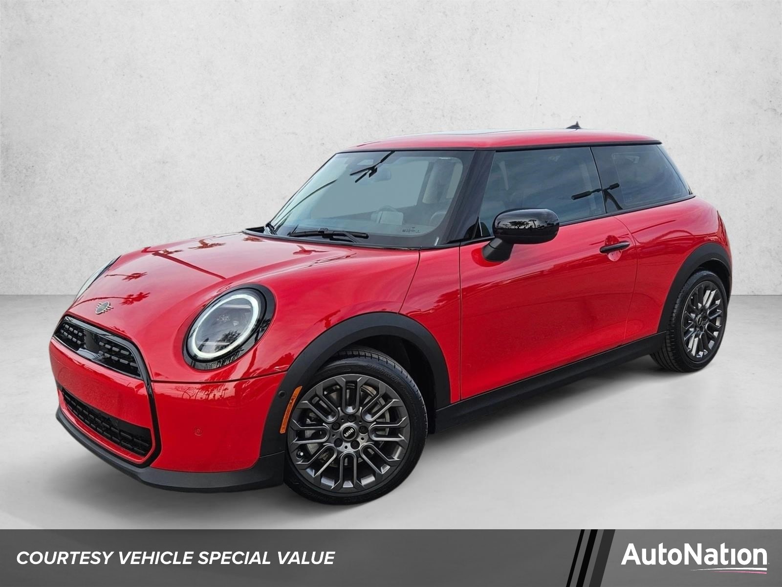 2025 MINI Hardtop Cooper's photo