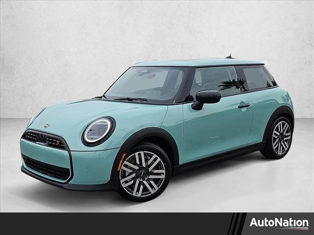 2026 MINI Hardtop 2 Door S's photo