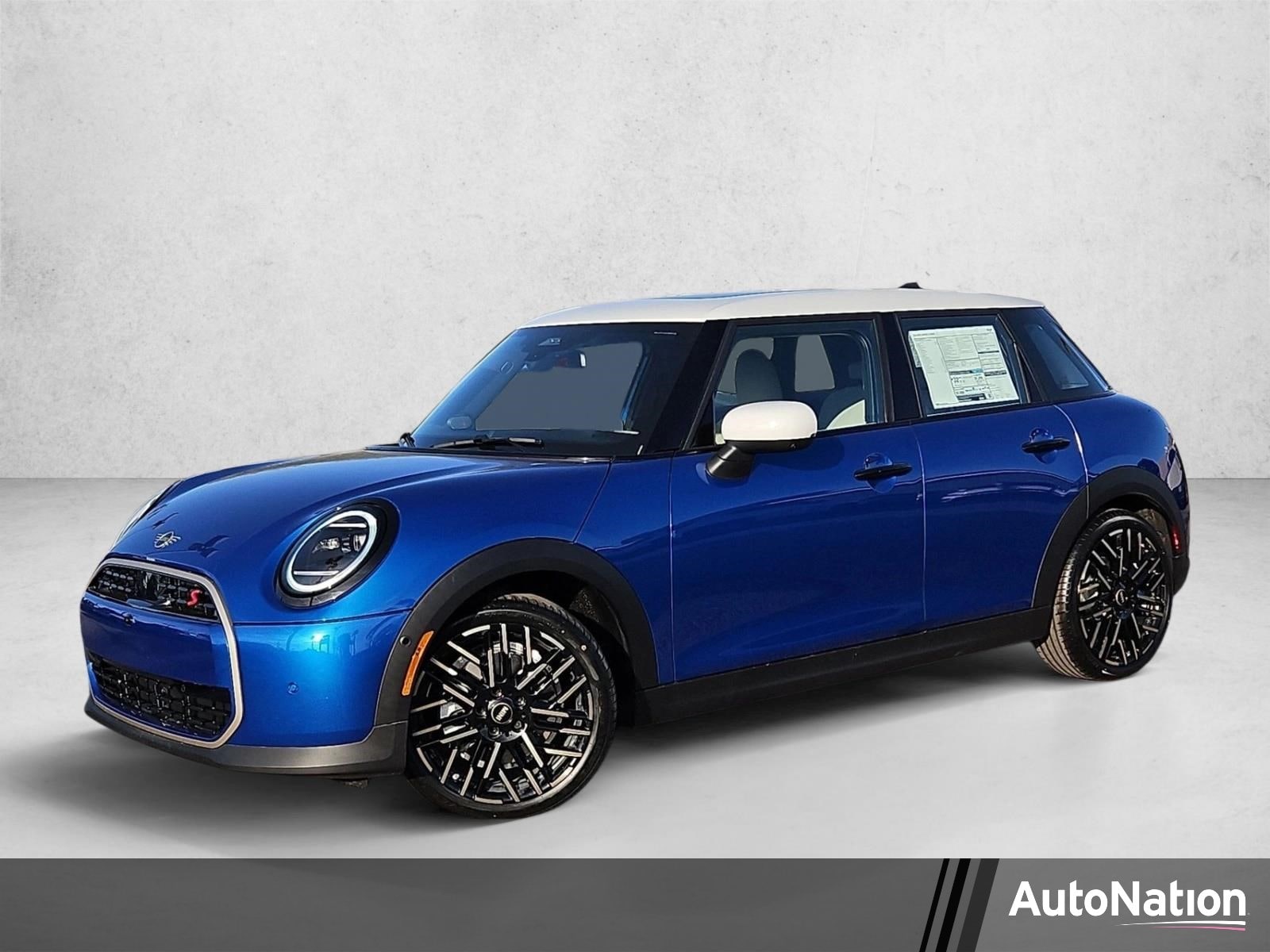 2026 MINI Hardtop Cooper S's photo