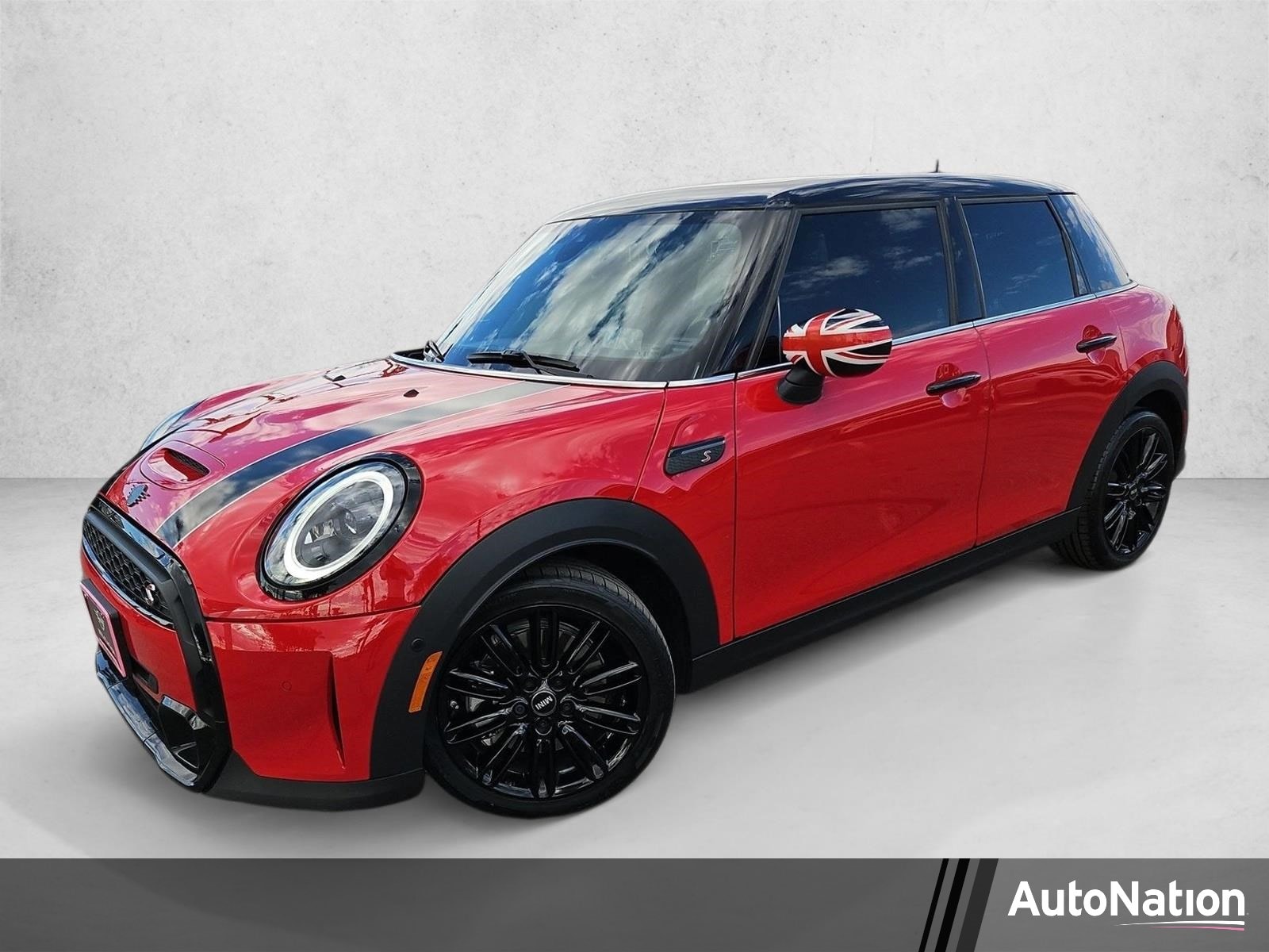 2024 MINI Hardtop 4 Door
