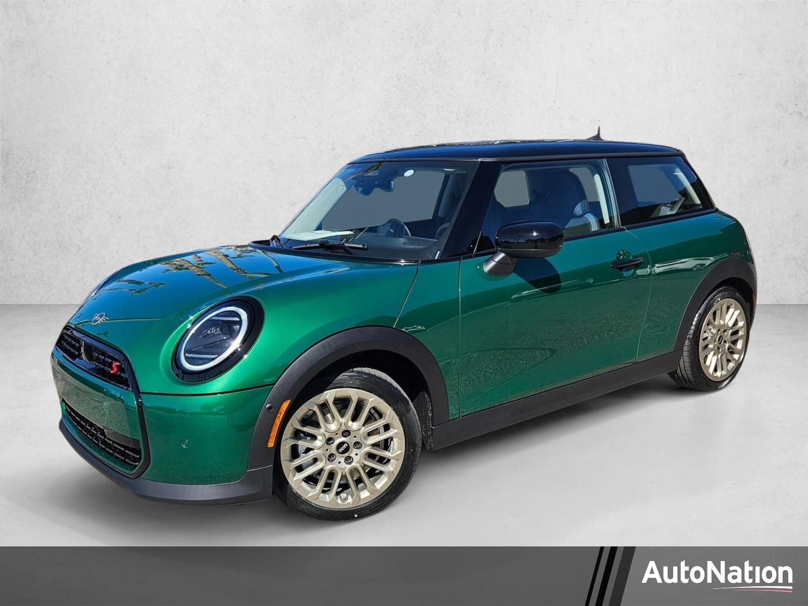 2026 MINI Hardtop Cooper S Signature's photo