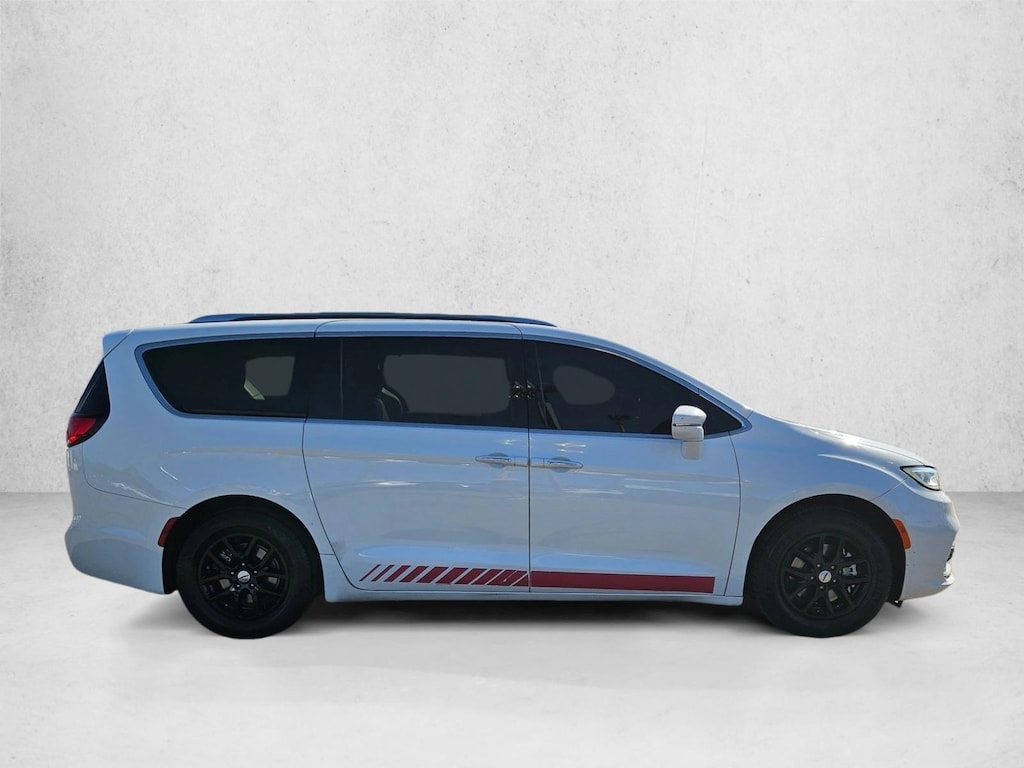 Used 2021 Chrysler Pacifica Touring L Van Passenger Van