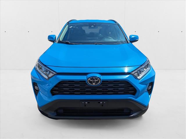 2021 Toyota RAV4 XLE photo 2