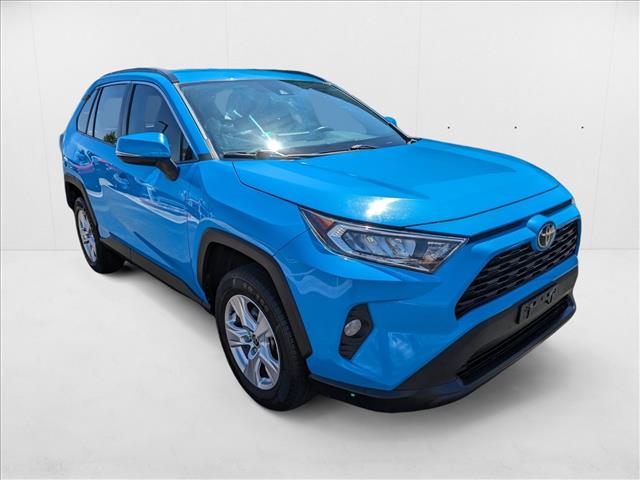 2021 Toyota RAV4 XLE photo 3