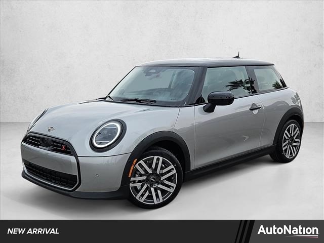 2026 MINI Hardtop 2 Door S's photo