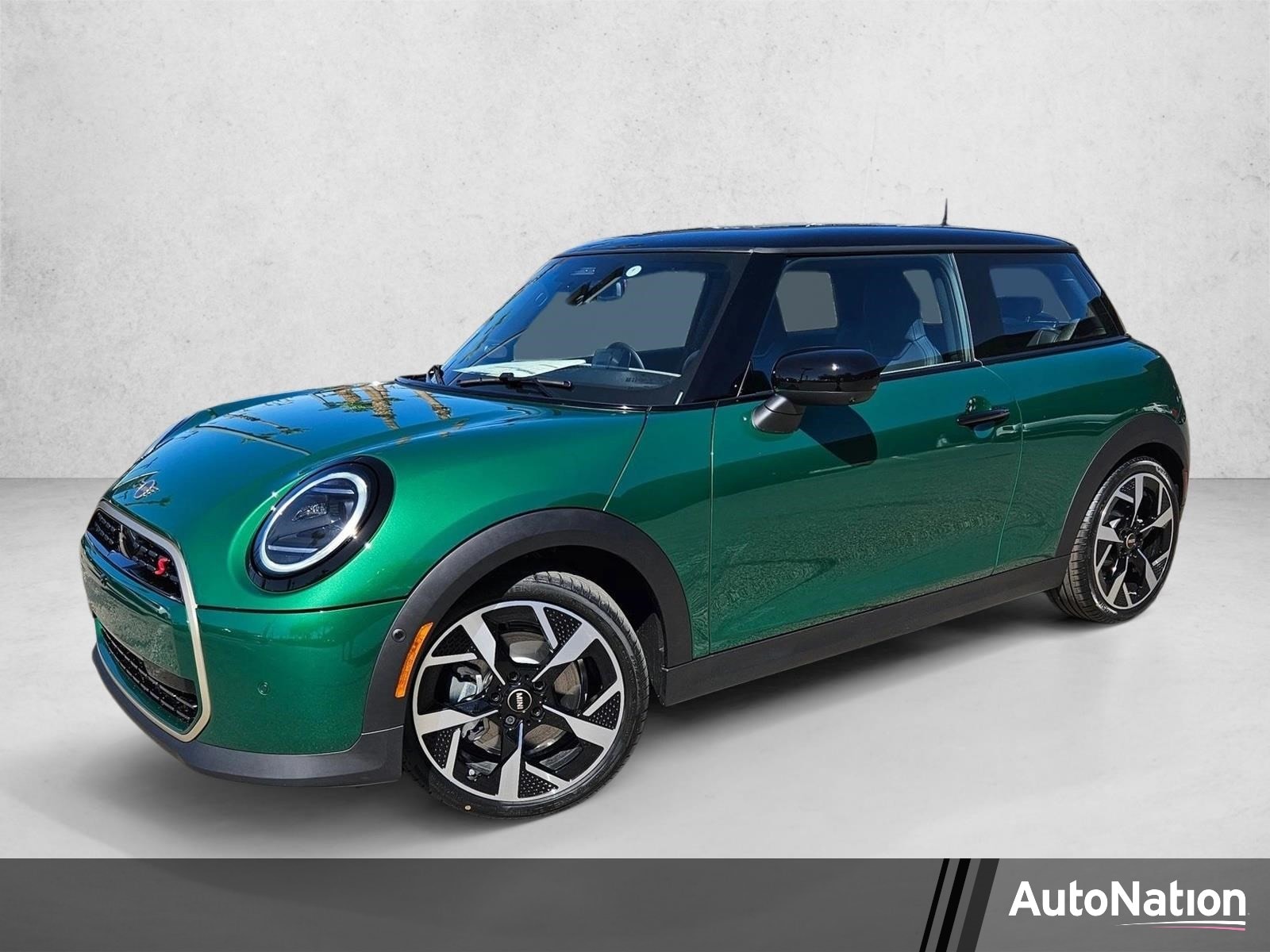 2026 MINI Hardtop Cooper S's photo