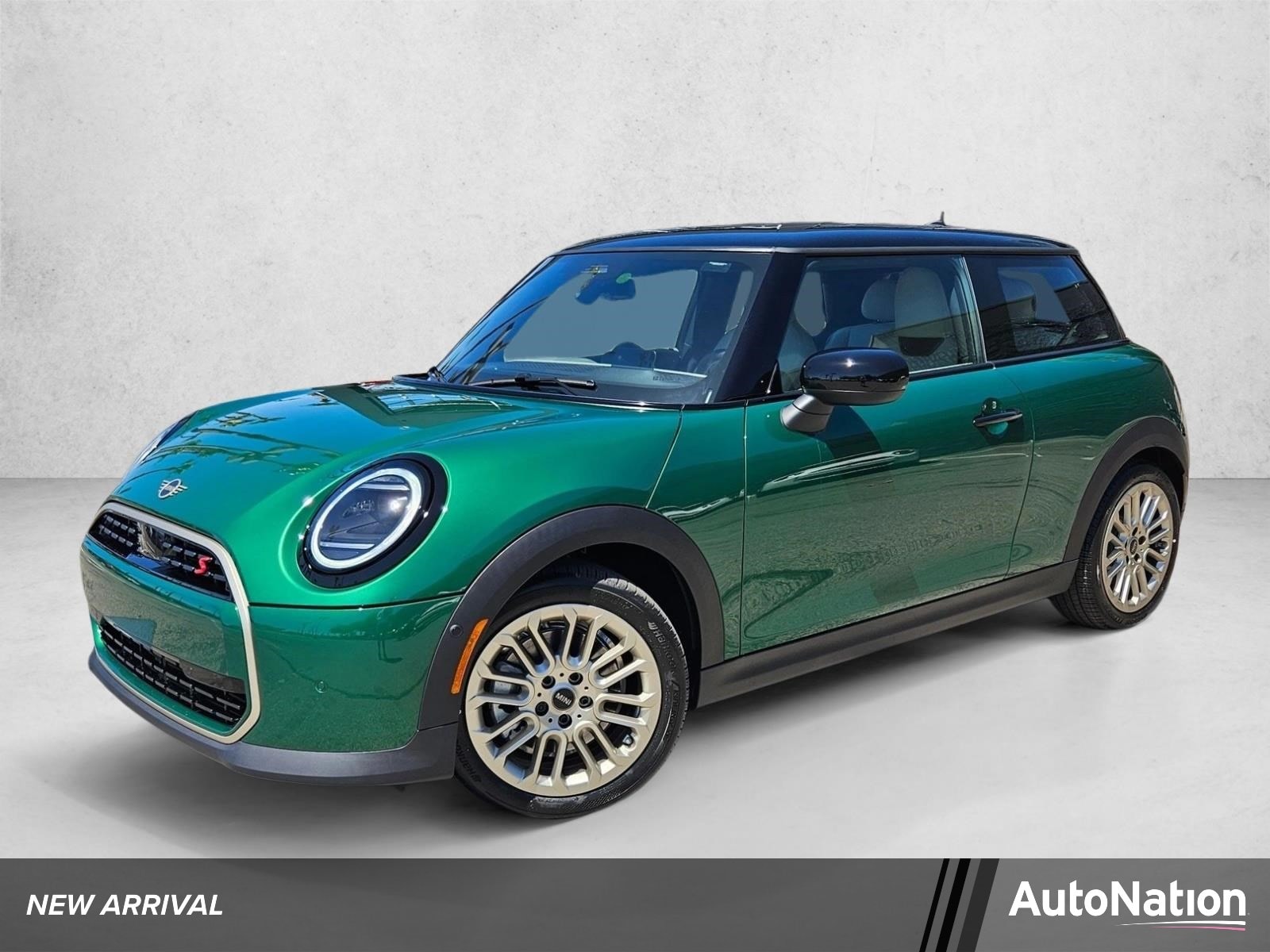 2026 MINI Hardtop Cooper S Signature's photo