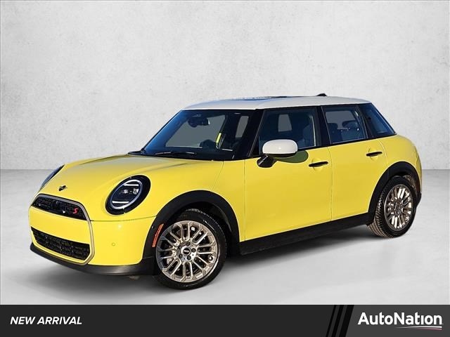2025 MINI Hardtop 4 Door S's photo