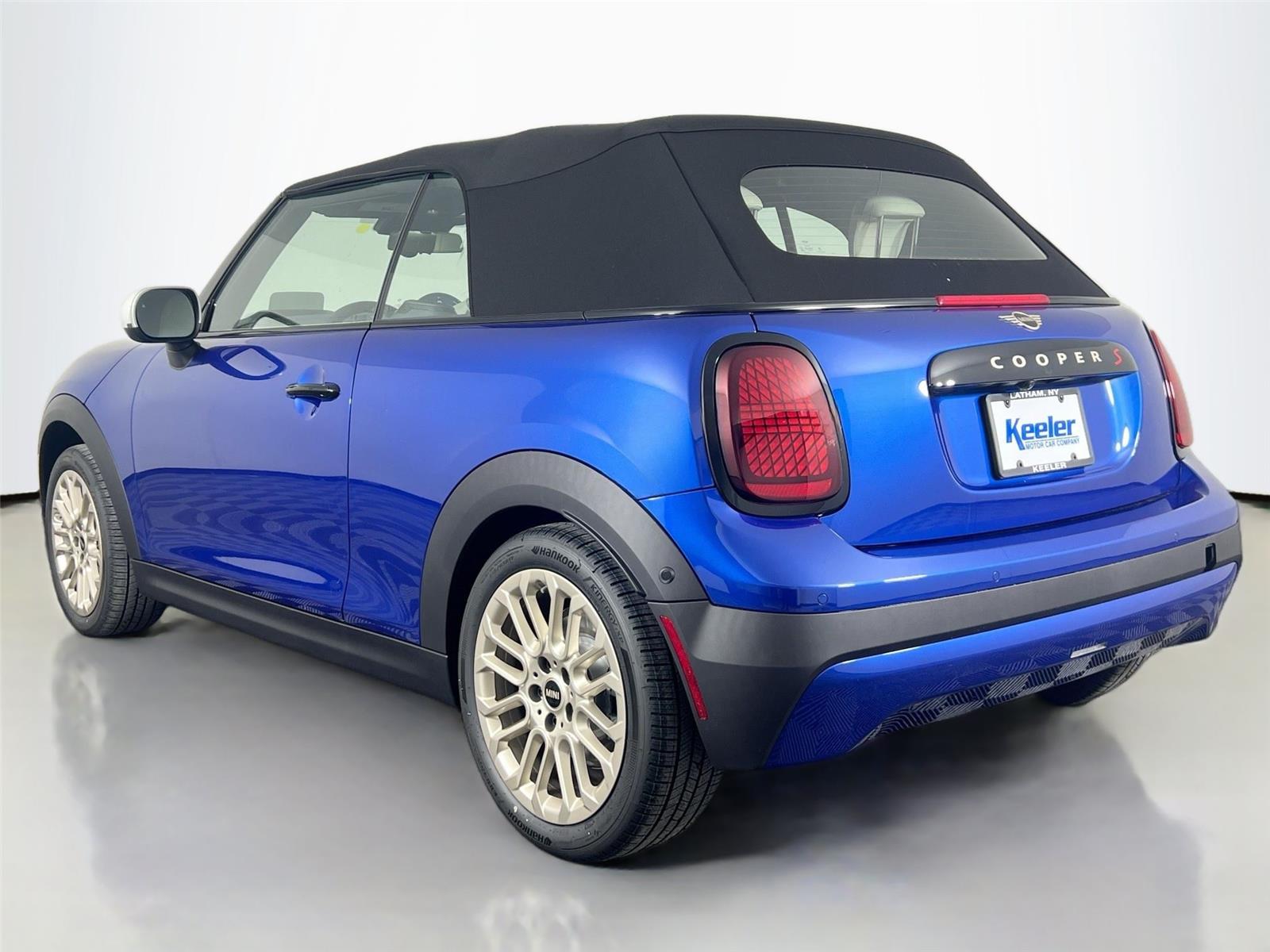 2025 Mini Cooper Convertible Signature photo 4