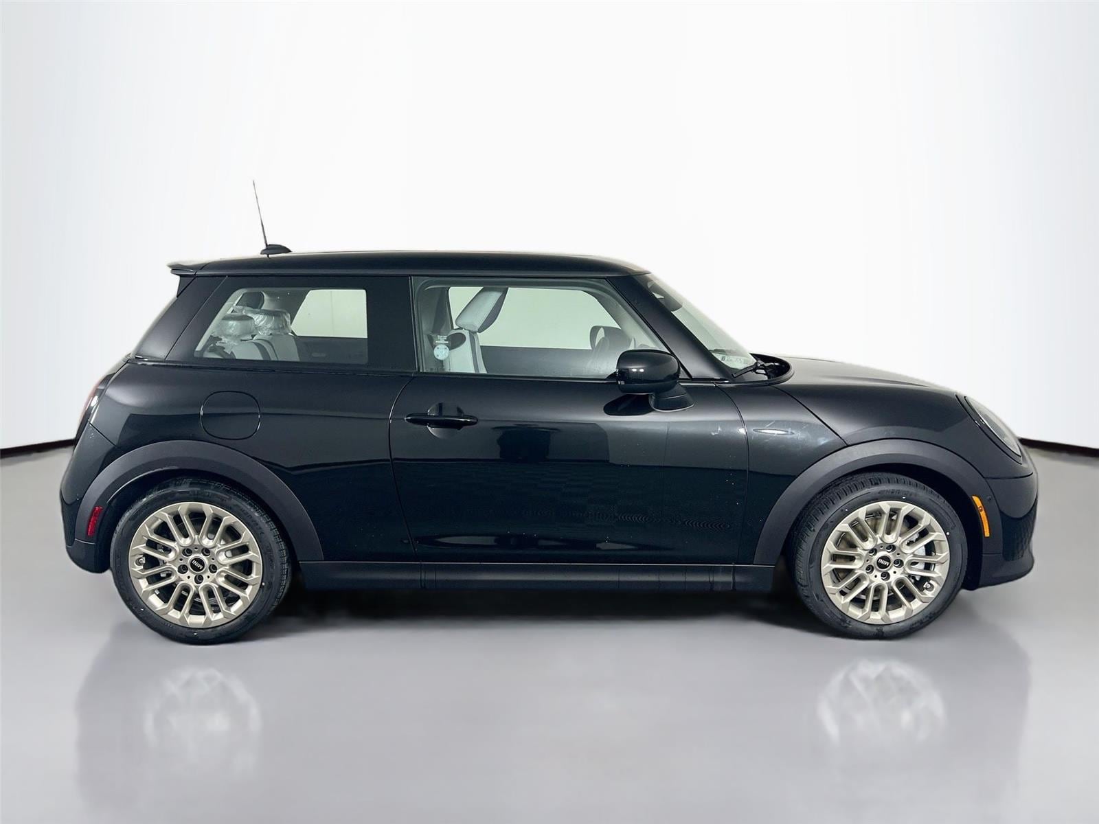 2026 MINI Hardtop 2 Door S - Photo 7