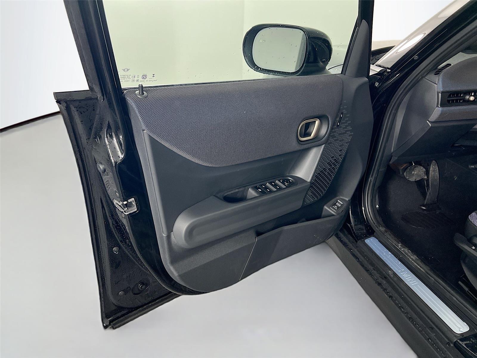 2026 MINI Hardtop 4 Door S - Photo 16