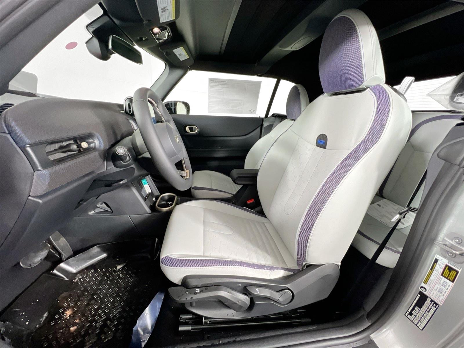 2026 MINI Convertible Base - Photo 19