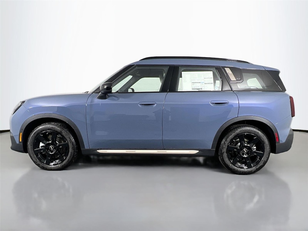 New 2026 MINI Countryman Signature Plus SUV