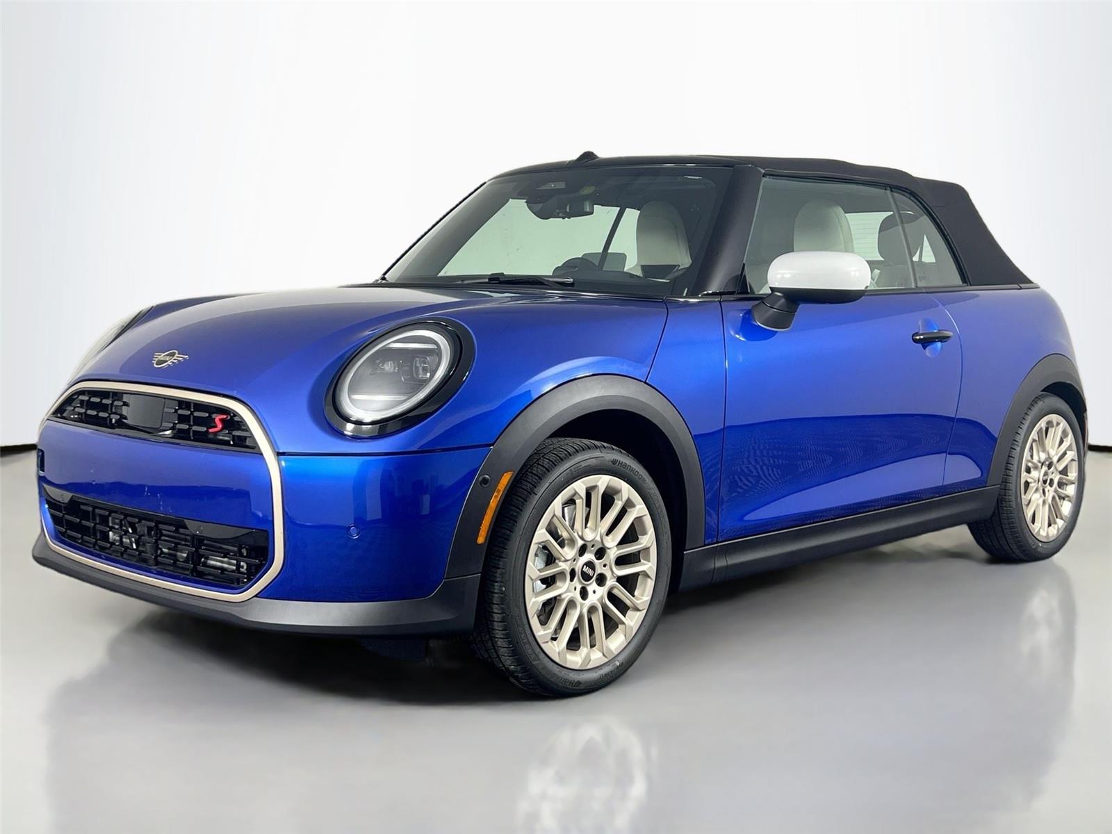 2025 Mini Cooper Convertible Signature photo 2