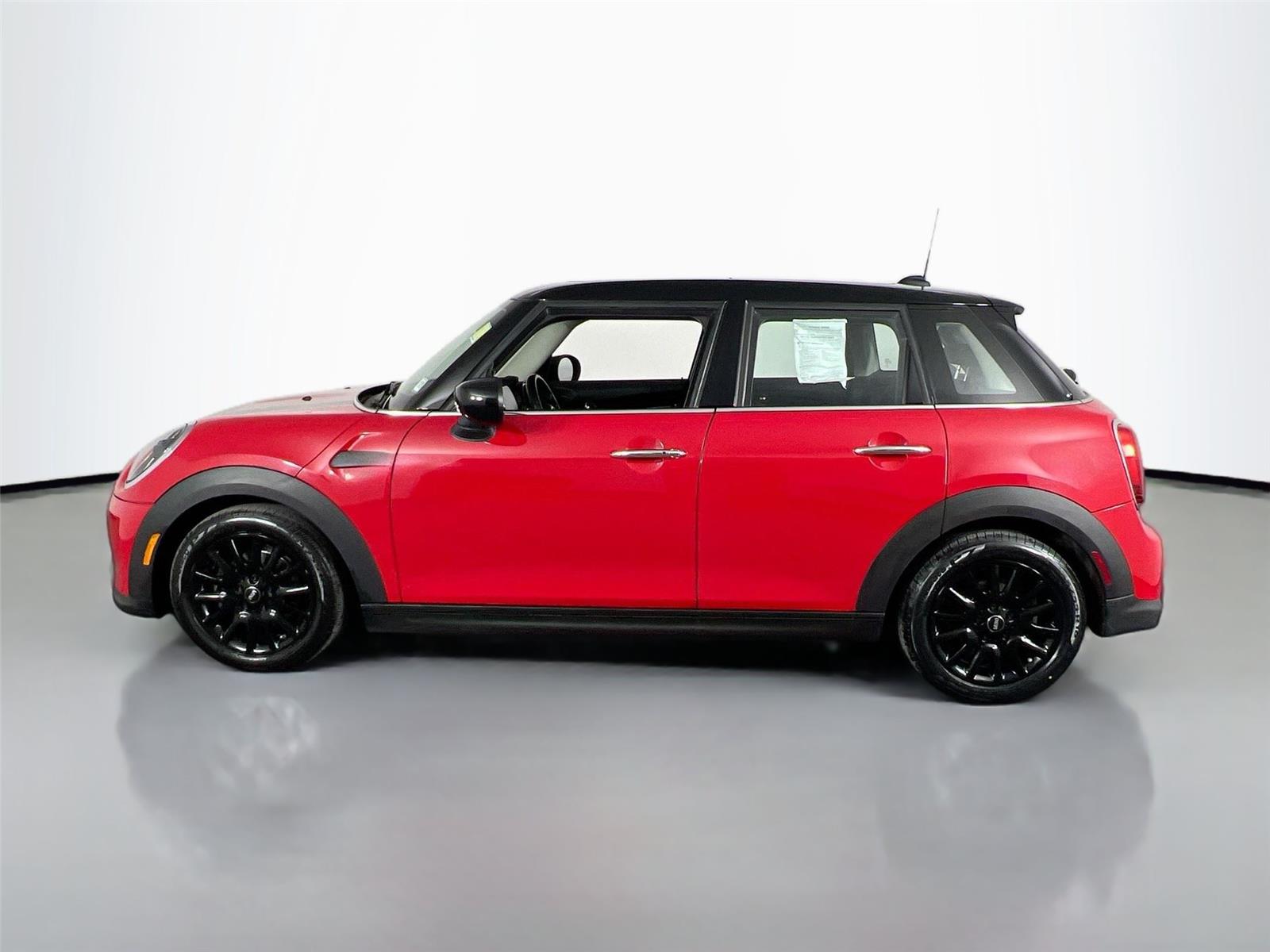 2023 Mini Cooper 4 Door Hardtop photo 3