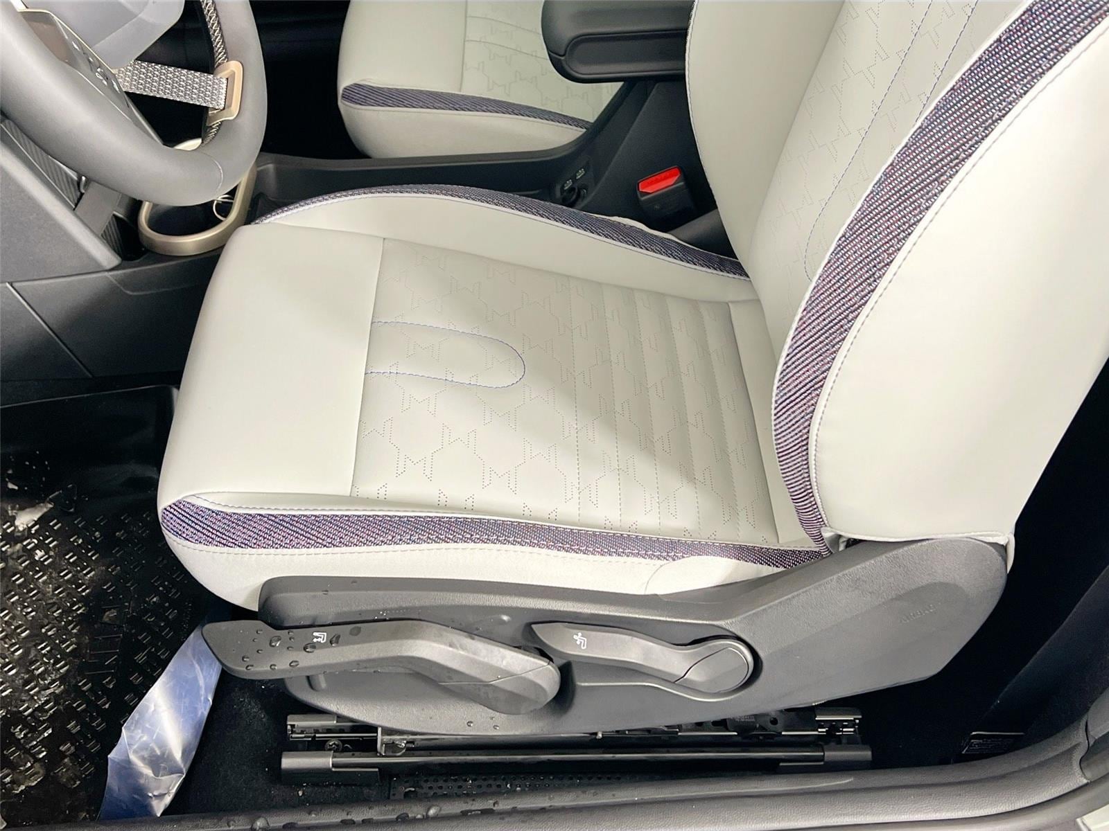 2026 MINI Convertible Base - Photo 18
