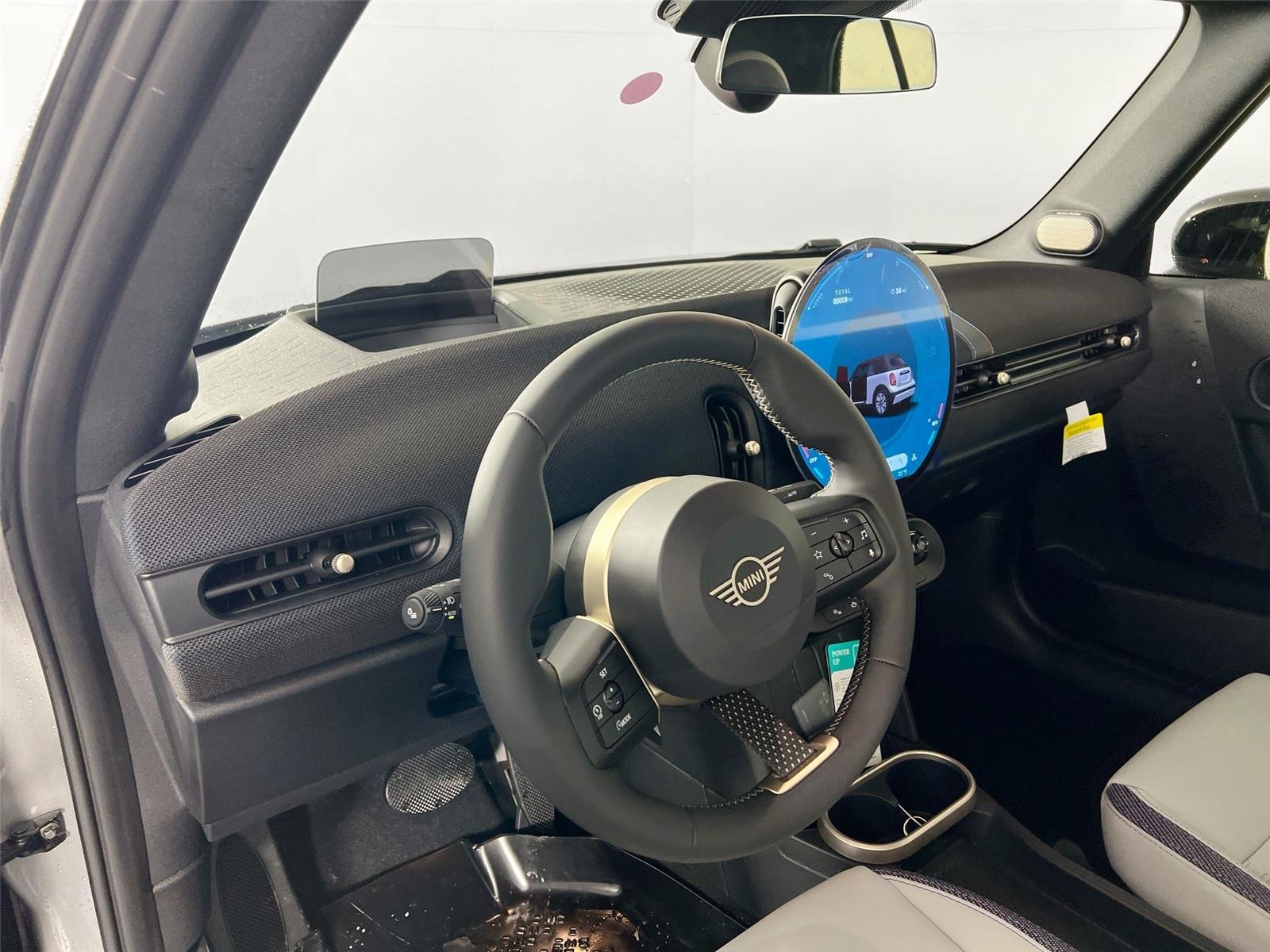 2026 MINI Convertible Base - Photo 10