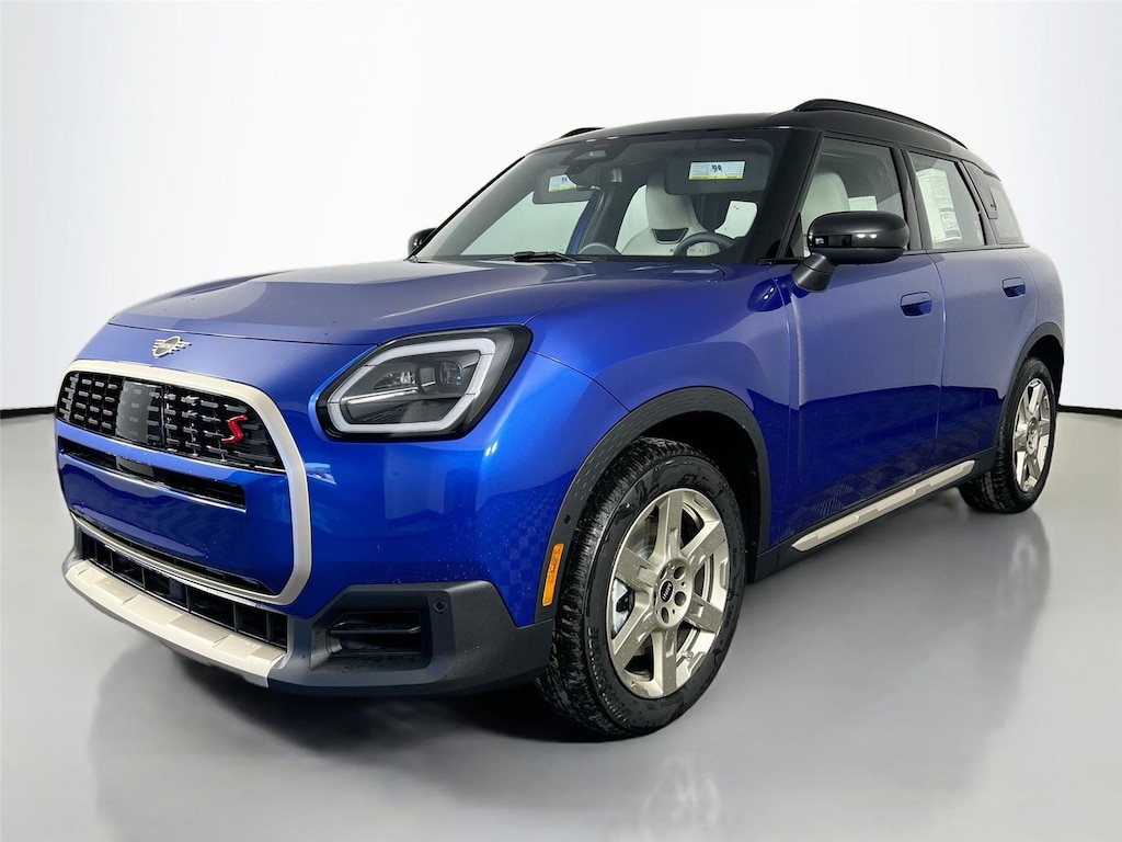 New 2026 MINI Countryman Signature Plus SUV