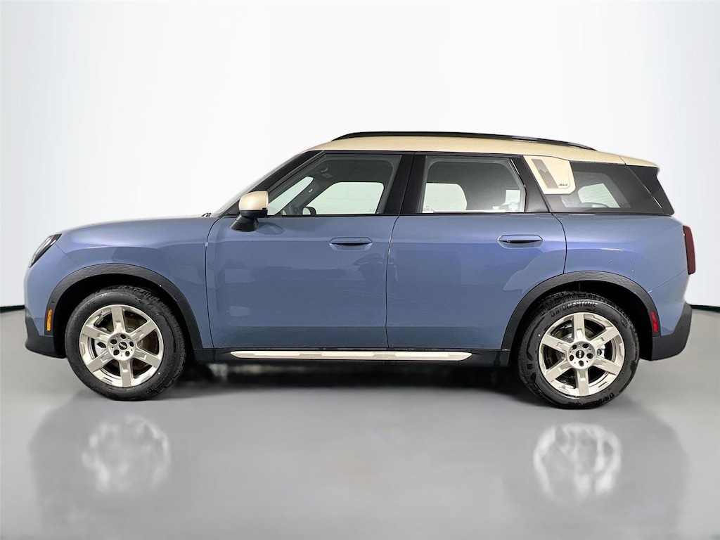 New 2026 MINI Countryman Signature Plus SUV