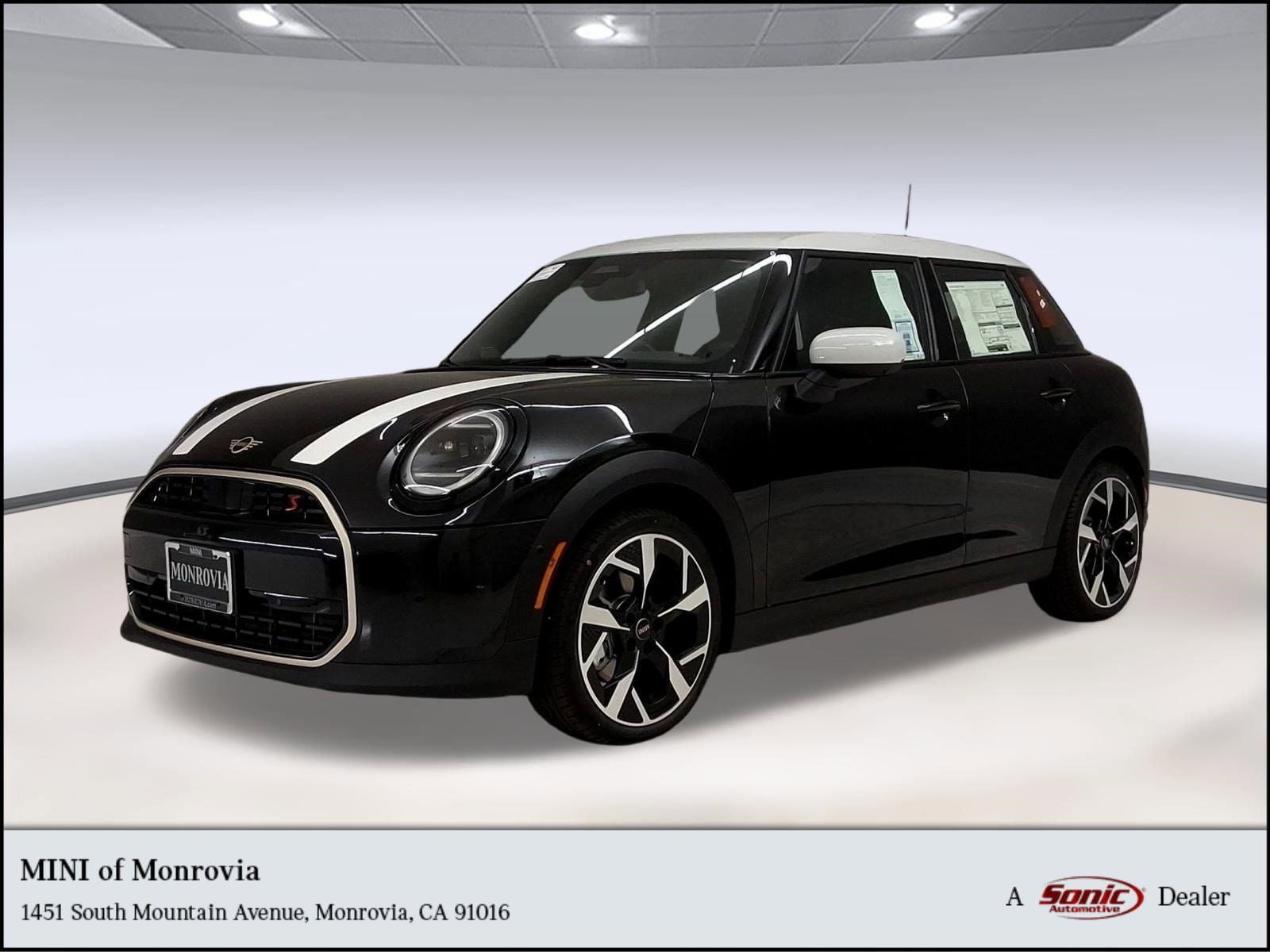 2026 MINI Hardtop Cooper S's photo
