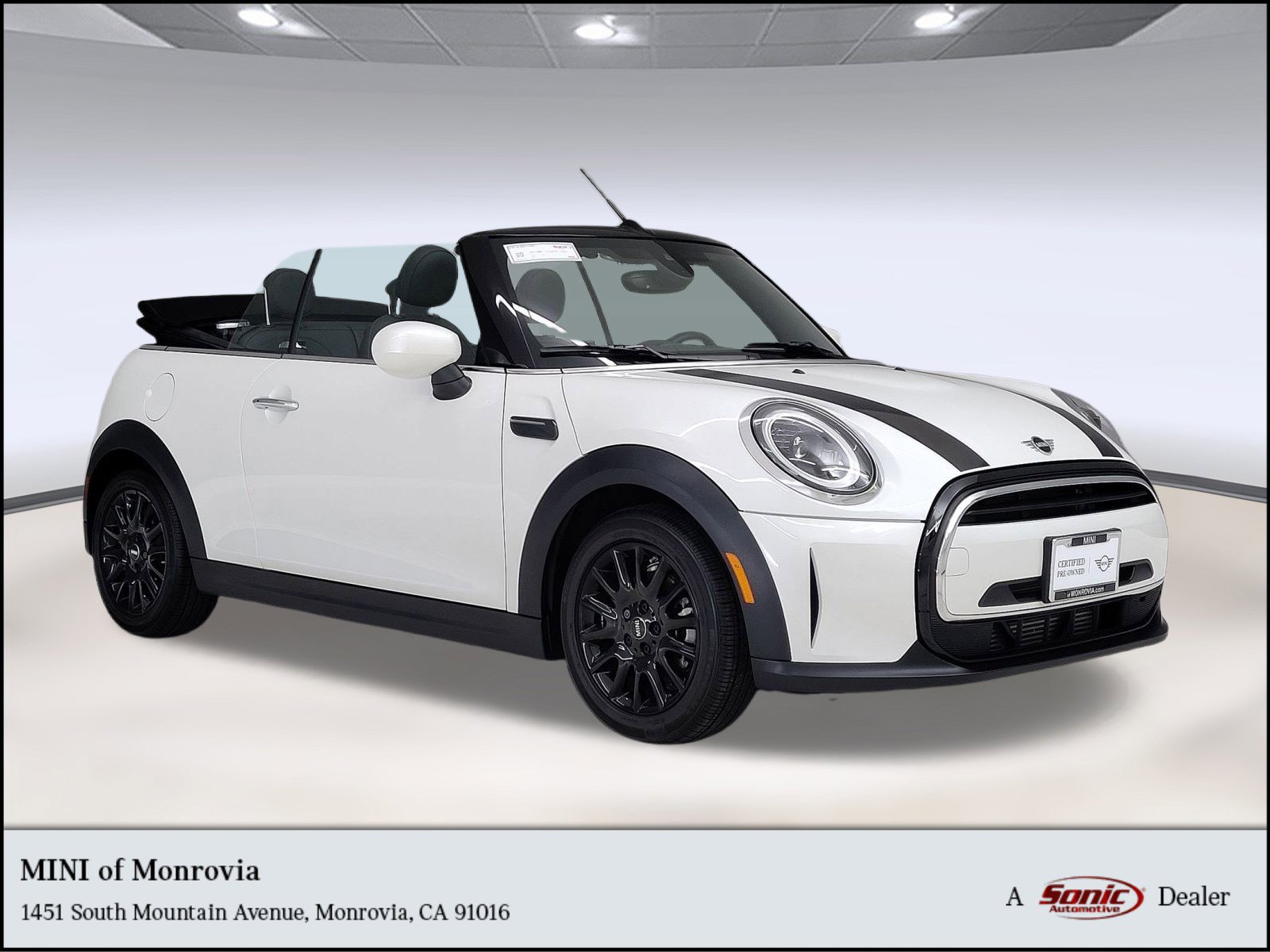 2024 MINI Convertible Base's photo
