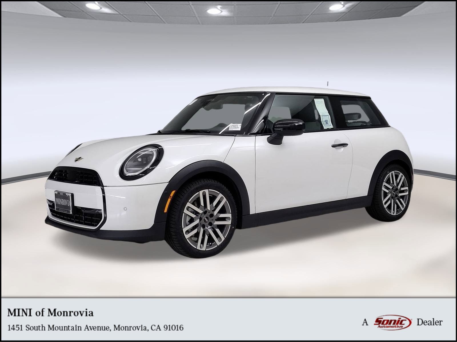 2026 MINI Hardtop 2 Door's photo
