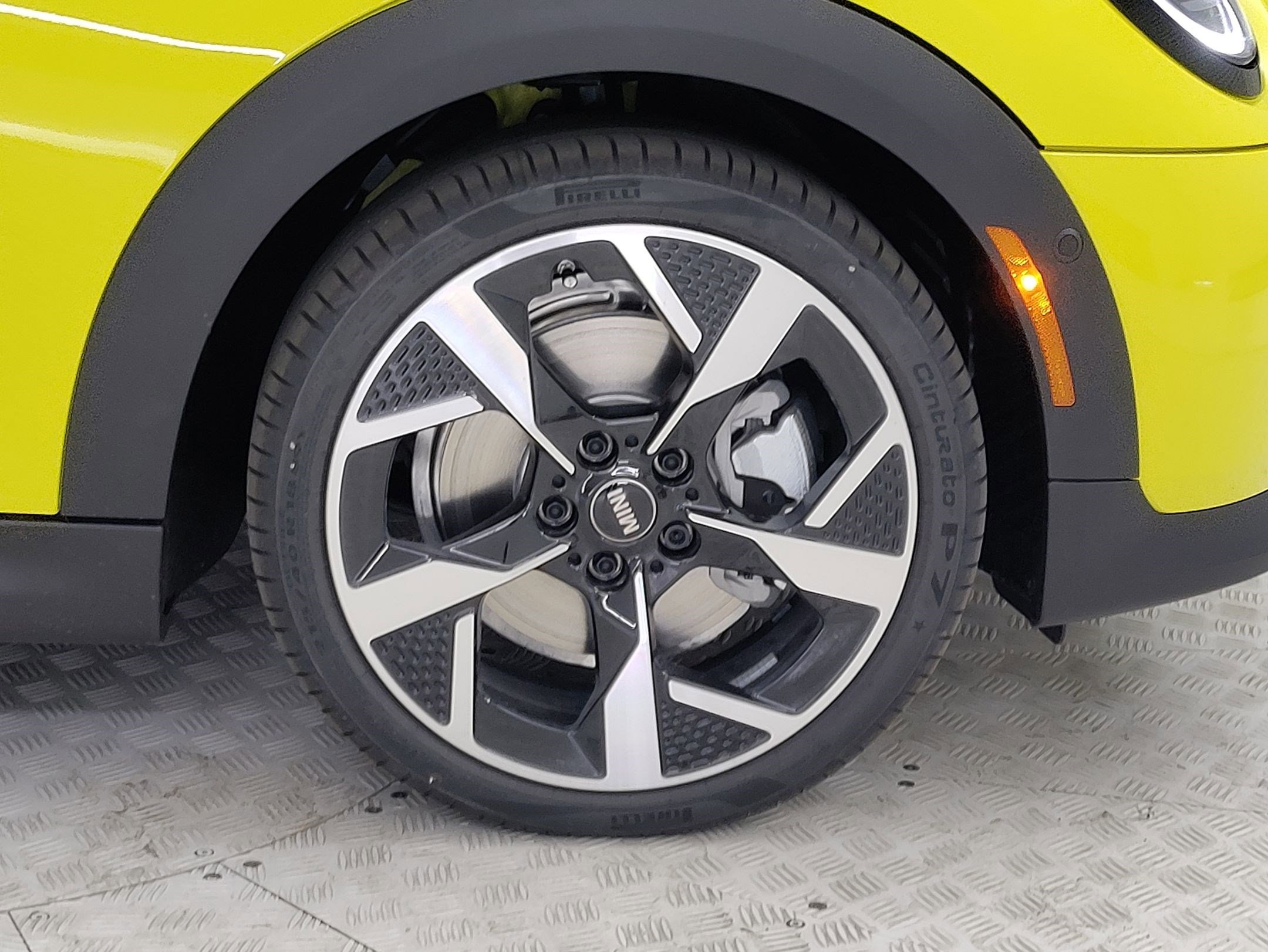 2026 Mini Cooper S 2 Door Iconic photo 4