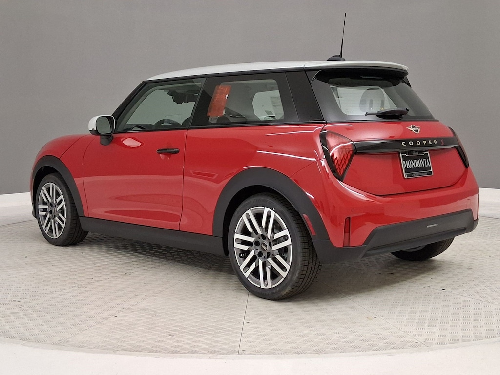 New 2026 MINI 2 Door Signature Plus Hatchback