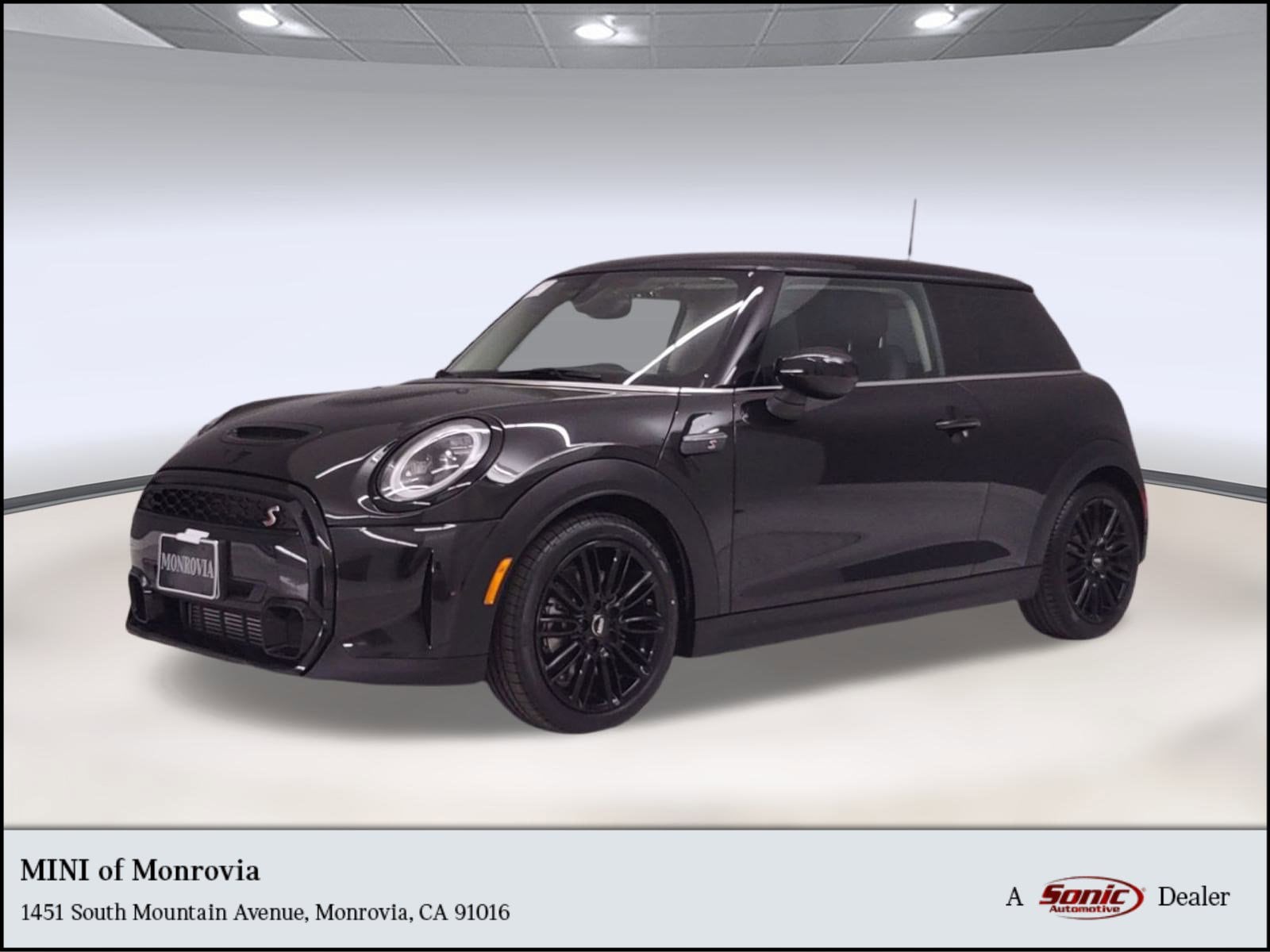 2023 MINI Cooper S's photo