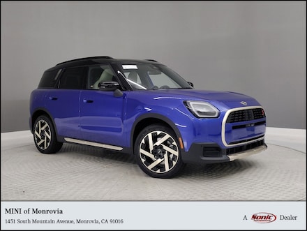 2025 MINI Countryman Iconic SUV