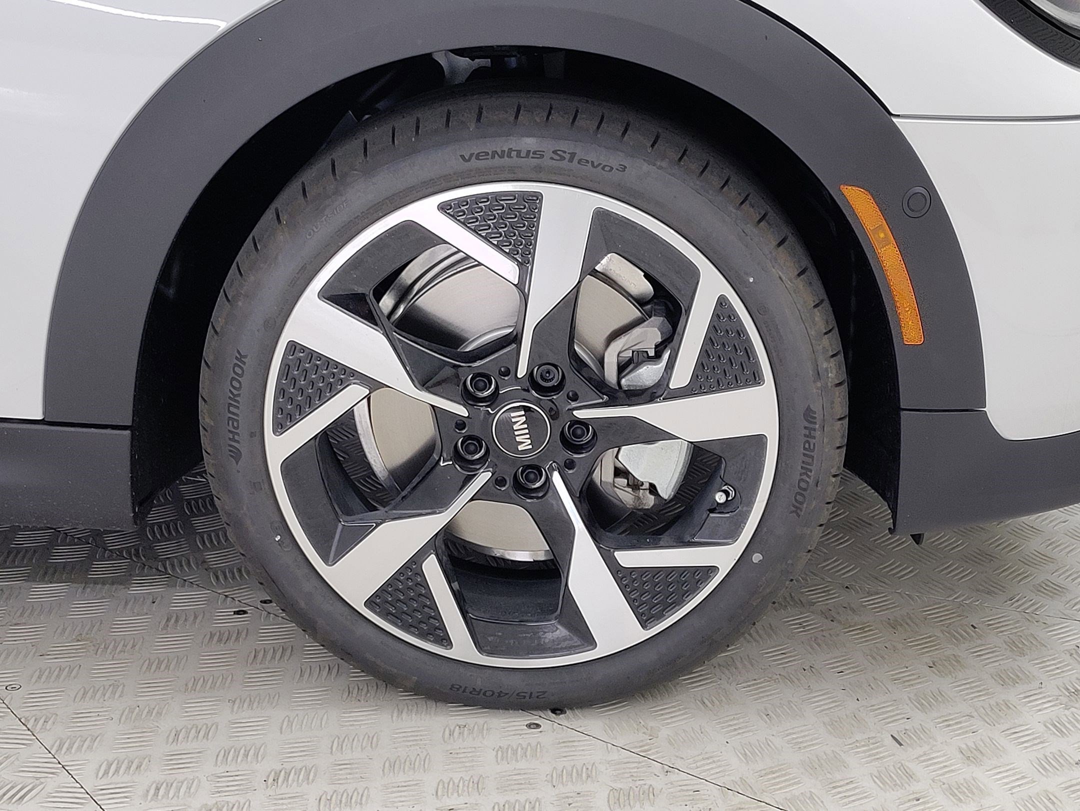 2026 Mini Cooper Hardtop S photo 4