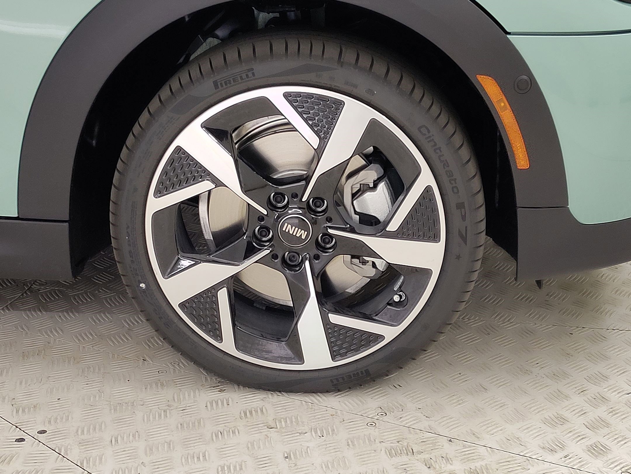 2026 Mini Cooper S Iconic photo 4